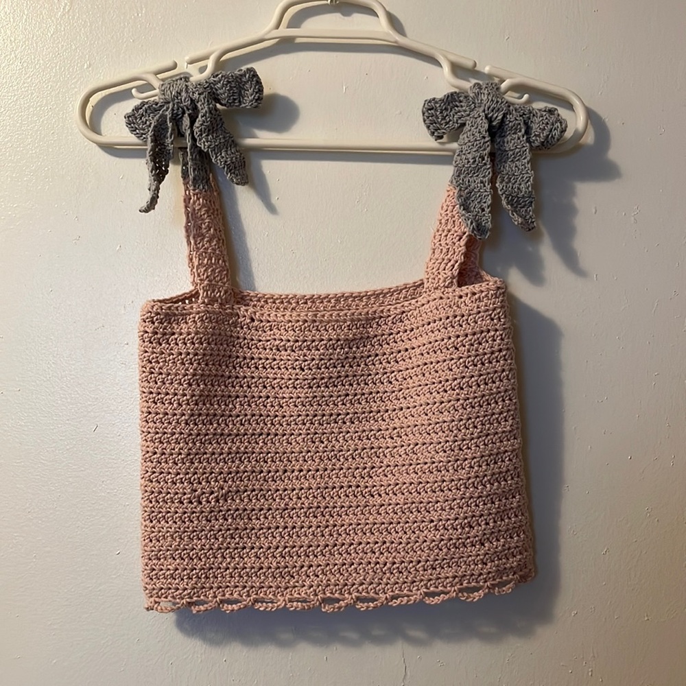 NWOT Adorable Hand Made Bow Strap Crop Top